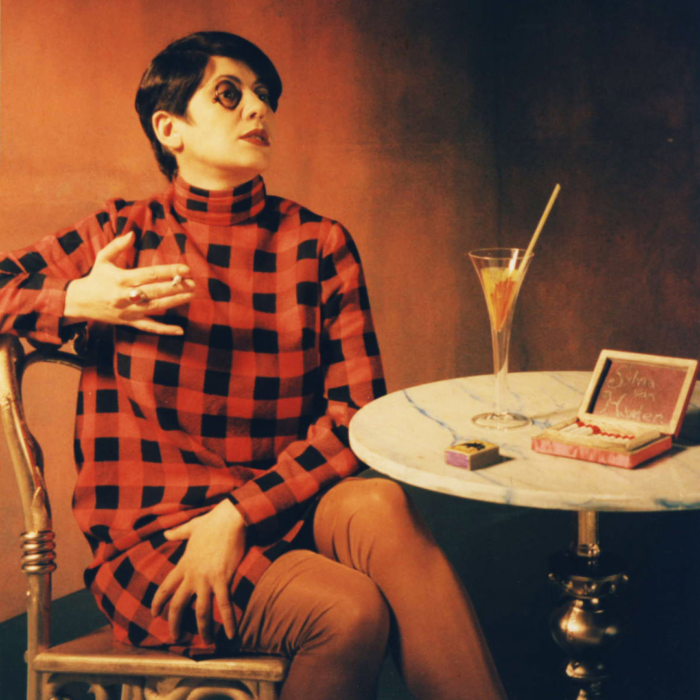 Lea Anderson as the painting Portrait of the Journalist Sylvia von Harden by Otto Dix. Photo by Margaret Williams. Costume by Sandy Powell